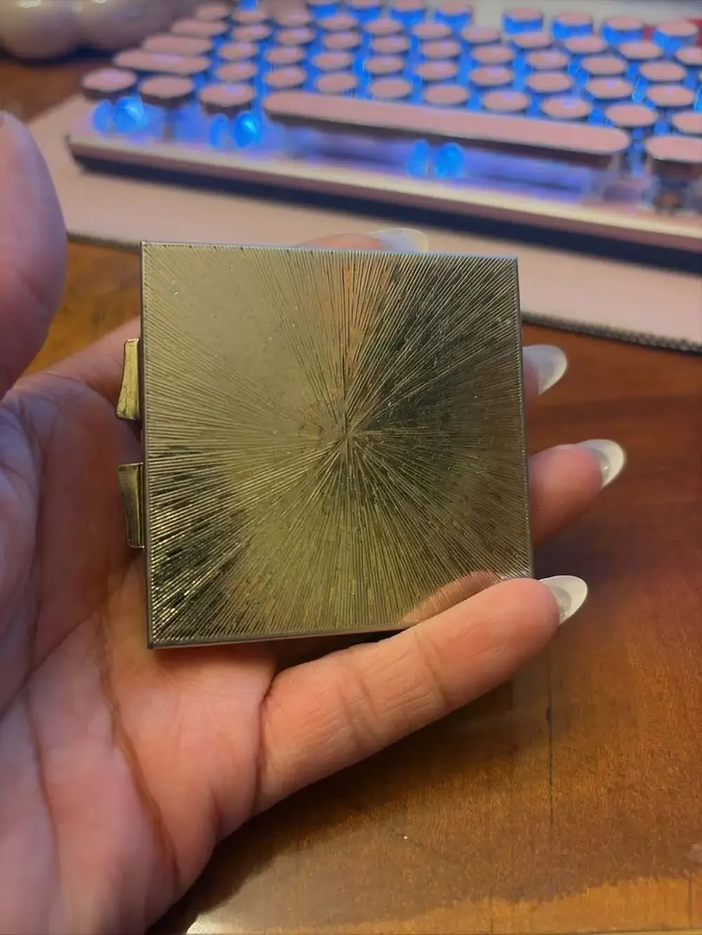 Vintage Volupte Square Powder Compact with Textured Goldtone Back